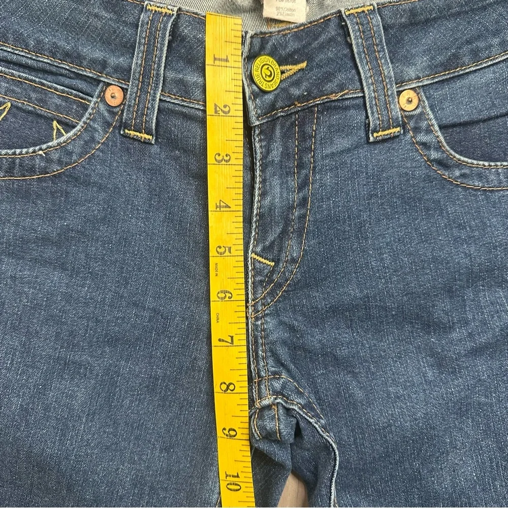 True Religion Women's Indigo Cropped Jeans with Signature Pocket Stitching - Picture 6 of 12